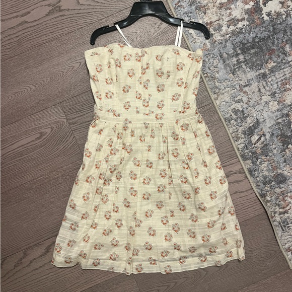 Club Monaco Eggshell Cotton Boho Dress with Shimmer | Size 6 - Picture 2 of 9